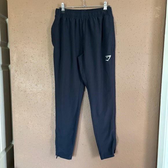 Gymshark Other - Gymshark Arrival Woven Joggers Mens XS Black Tapered Athletic Pants A2A1N